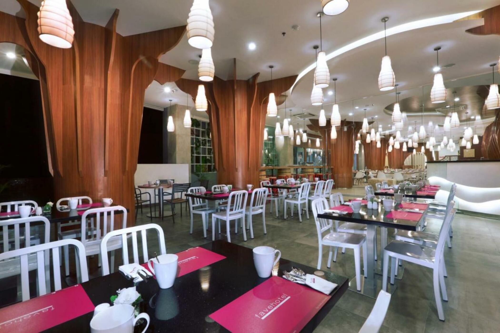 Favehotel Ahmad Yani Banjarmasin Exterior photo